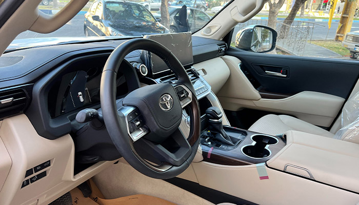 خودروی تویوتا لندکروزر